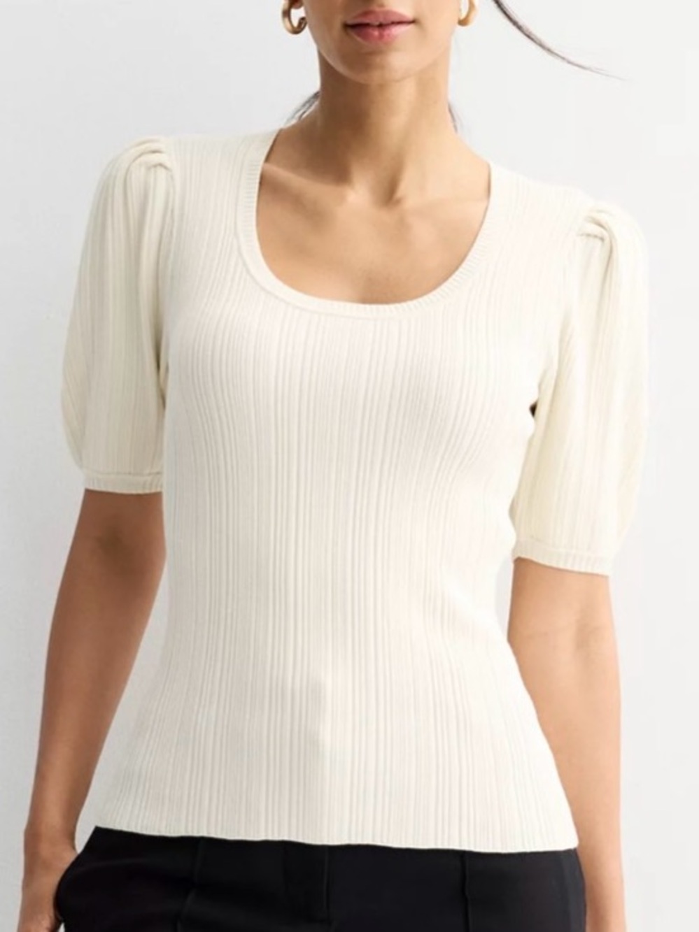 Nine West Cream Puff Short Sleeve Scoop Neck Sweater Blouse Office Neutral